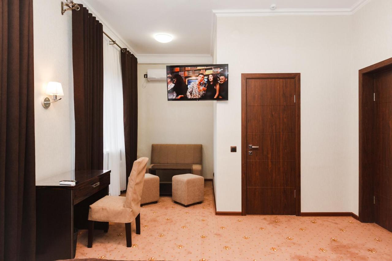 Beluga Hotel Atyrau Exterior photo